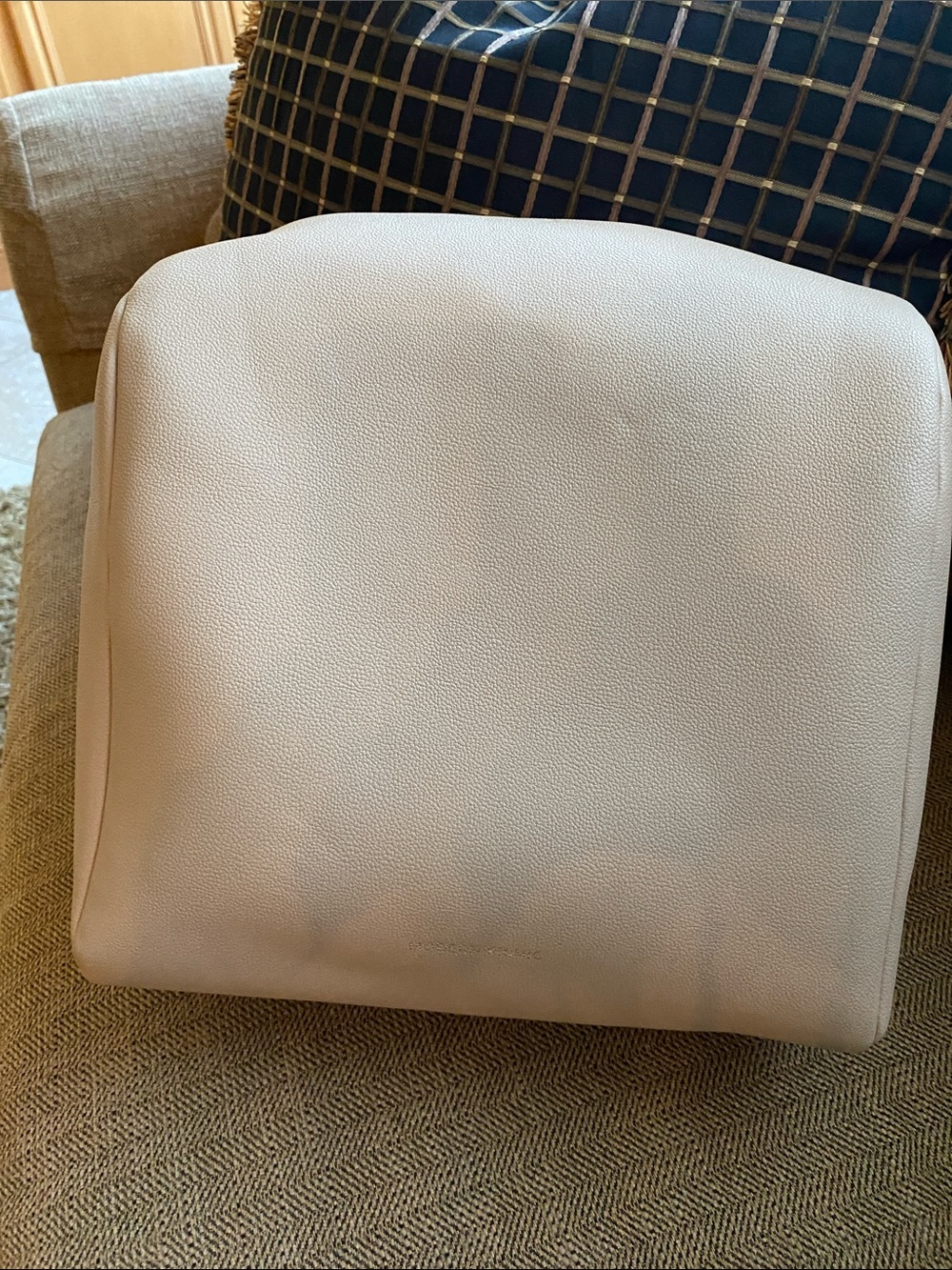 Classic Travel Tote Bag in Light Beige